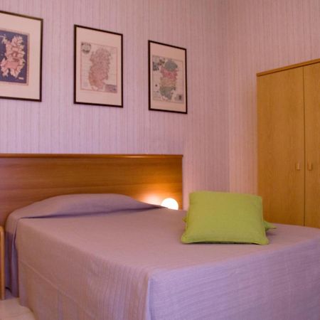 Hotel Residence Ulivi E Palme Cagliari Esterno foto