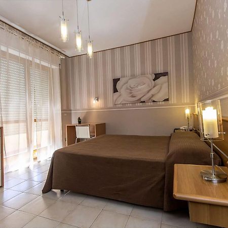 Hotel Residence Ulivi E Palme Cagliari Esterno foto