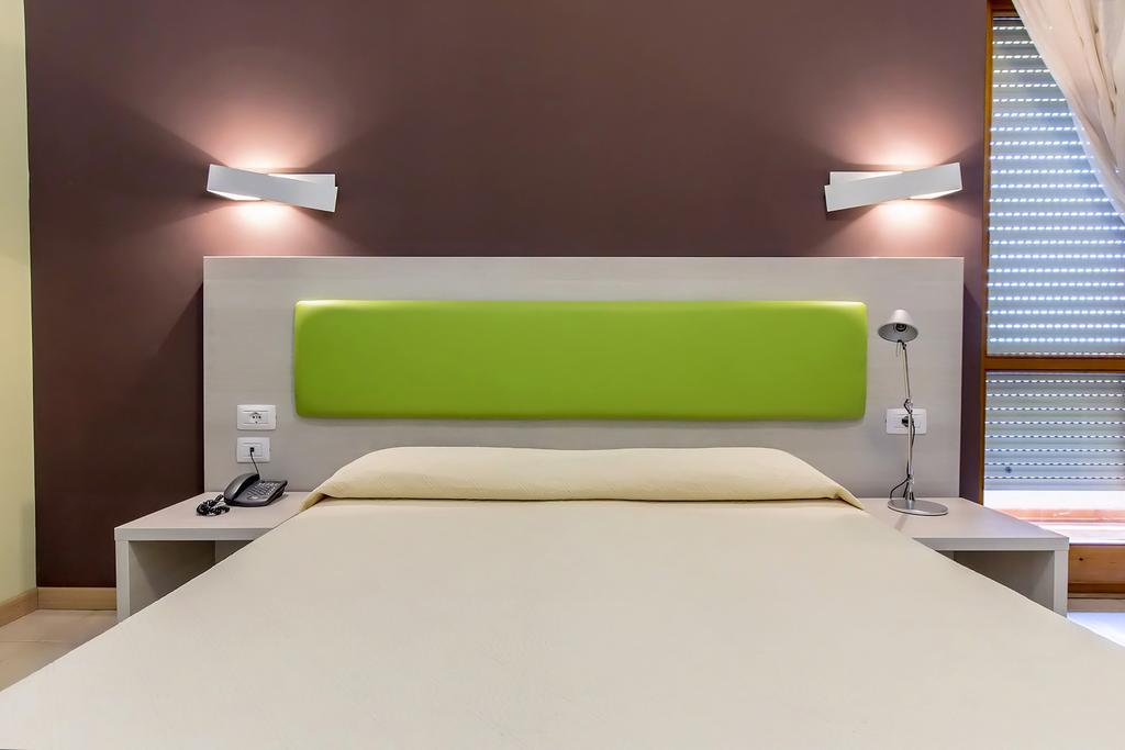 Hotel Residence Ulivi E Palme Cagliari Esterno foto