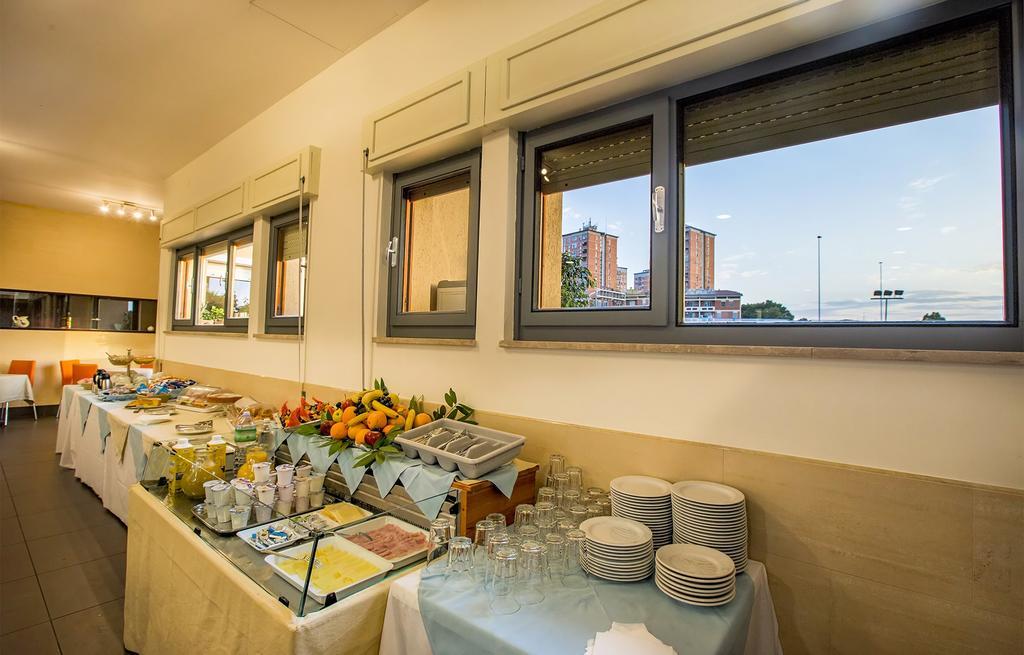 Hotel Residence Ulivi E Palme Cagliari Esterno foto