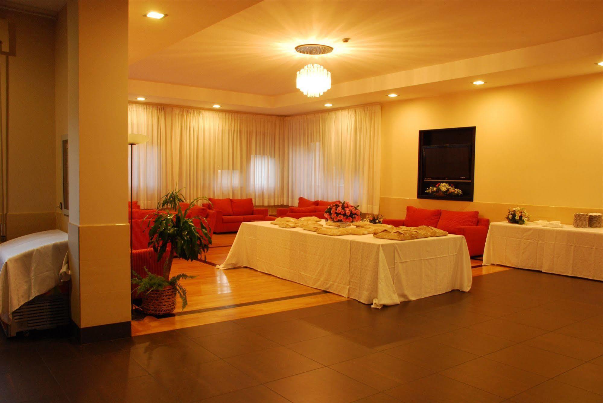 Hotel Residence Ulivi E Palme Cagliari Esterno foto